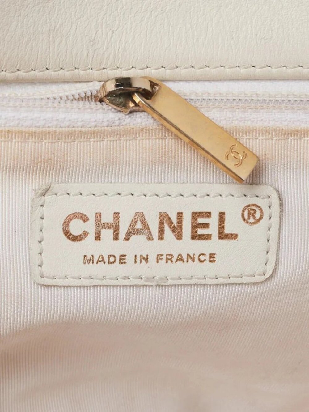 Chanel White Braided Sheepskin Leather Braided New Medium Boy Bag - Picture 7 of 9